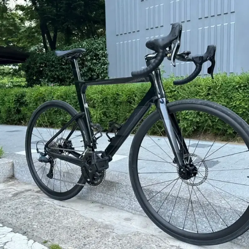 자바 푸오코 SE 로드자전거