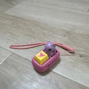 스티치 키보드 캡 키링 엔젤
