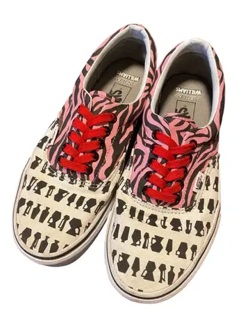Vans x Ashley Williams Era 스니커즈