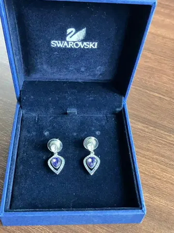 SWAROVSKI 스와로브스키 귀걸이 [양쪽 귀용] 티어드롭 블루