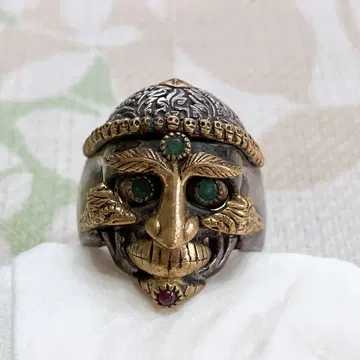 TIBETAN MONK SKULL RING 실버 반지