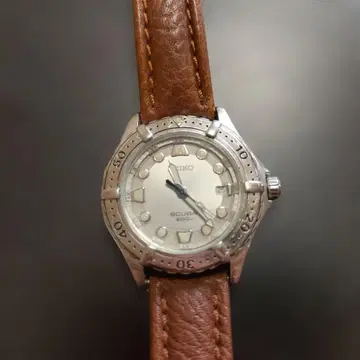 SEIKO 스쿠버 200m 남성용 손목시계