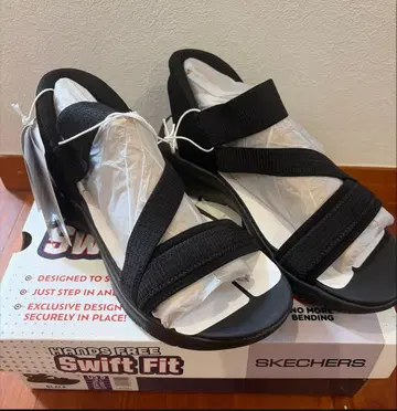 스케쳐스 Hands Free Swift Fit 샌들 25cm