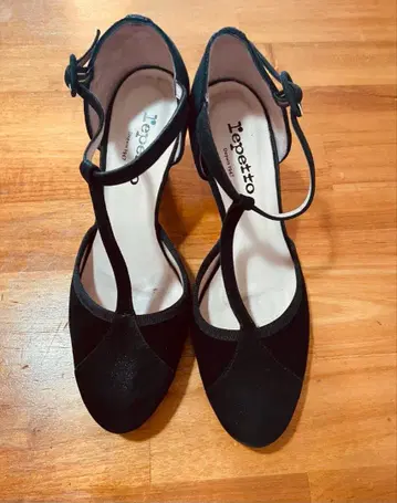 Repetto 레페토 T스트랩 스웨이드 펌프스 블랙 37