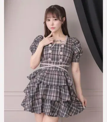 pium 크로스 벨트 반팔 티어드 미니 원피스 그레이 체크