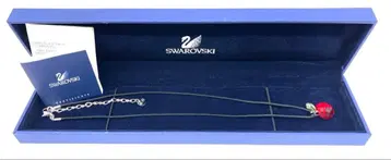 SWAROVSKI 애플 모티브 목걸이