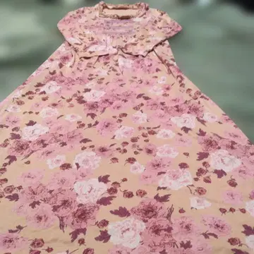 가격 인하 PINK HOUSE 핑크하우스 꽃무늬 긴팔 티셔츠