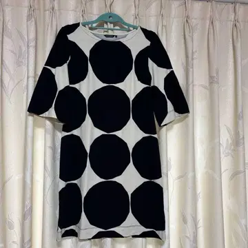 마리메꼬 Marimekko 무릎 기장 원피스 도트 무늬 블랙 화이트