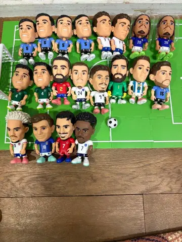 ZURU FIFA 볼러스 피규어