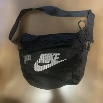 NIKE 메쉬 숄더백 블랙