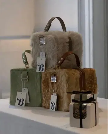 [ bibiy. ] b fur box bag