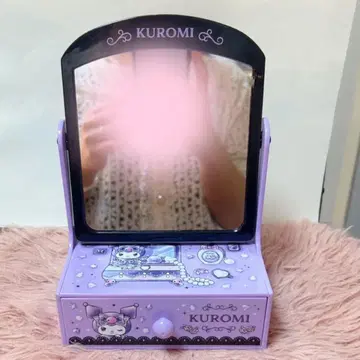 Sanrio Kuromi 의 거울 스탠드