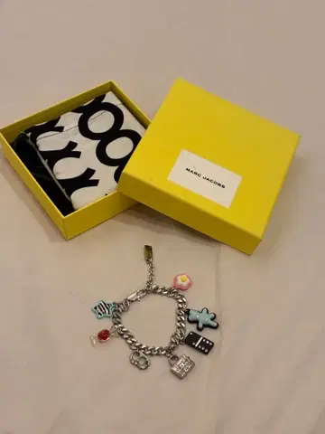 MARC JACOBS 참 팔찌