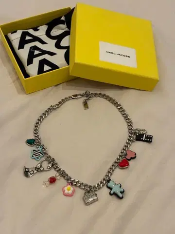 MARC JACOBS 참 목걸이