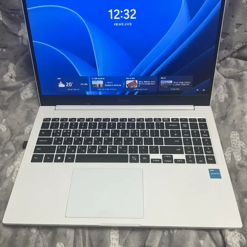 삼성 노트북 플러스2 550XDA