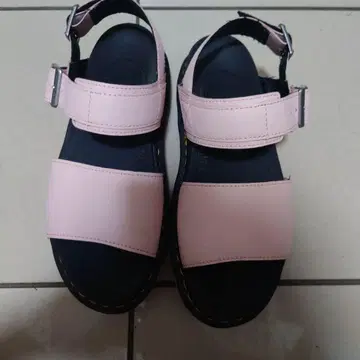 Dr. Martens 샌들 핑크 통굽
