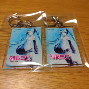 VOCALOID 패키지 아크릴 키링 하츠네 미쿠 V3 2개