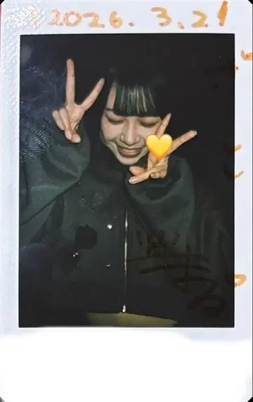 히로인즈 연구생 드레스 코드 파라디크 아사히 마루 코멘트 포함 폴라로이드