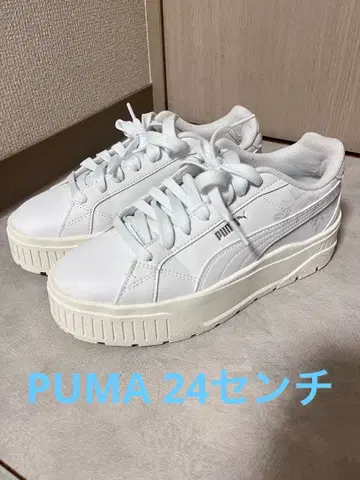 배송비 포함 새상품급 PUMA 스니커즈 화이트 24cm 여성용