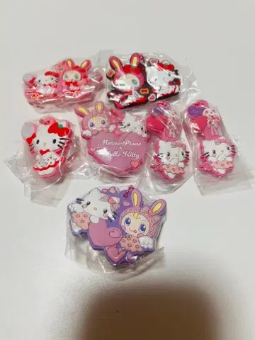 mezzo piano x Hello Kitty 러버 마스코트