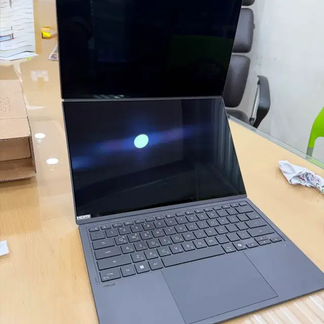 ASUS 젠북 듀얼 스크린 노트북