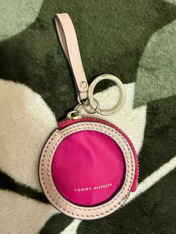 TOMMY HILFIGER 원형 코인 케이스