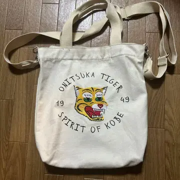 오니츠카타이거 토트백