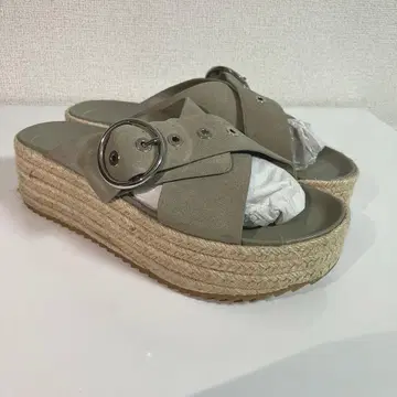 [ 18%OFF ] [ 새상품 ] ZARA 샌들