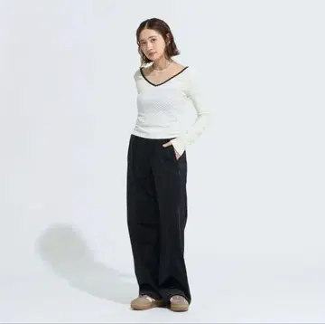 adidas 벨로아 플레어 팬츠 블랙