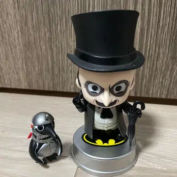 배트맨 더 펭귄 피규어