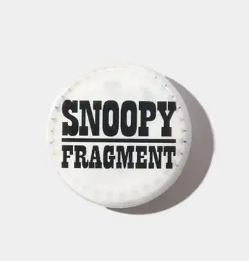 ODORIBA SNOOPY FRAGMENT Button 캔 배지 화이트