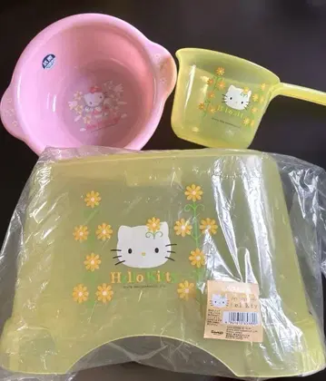 산리오 헬로키티 목욕탕 세트 의자 체어 대야 새상품