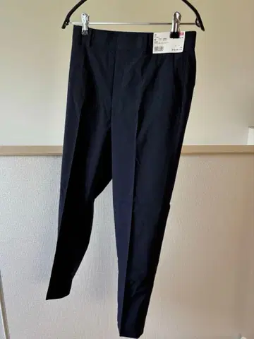 [내일까지 한정 가격] UNIQLO 스마트 스타일 앵클 팬츠 네이비 M