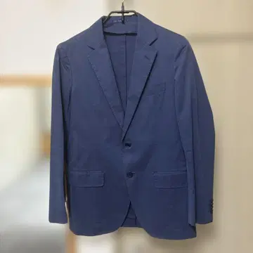 투모로우랜드 제냐 원단 사용 네이비 테일러드 자켓 2버튼