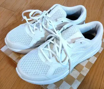 MIZUNO 화이트 스니커즈 여성용 24.5cm