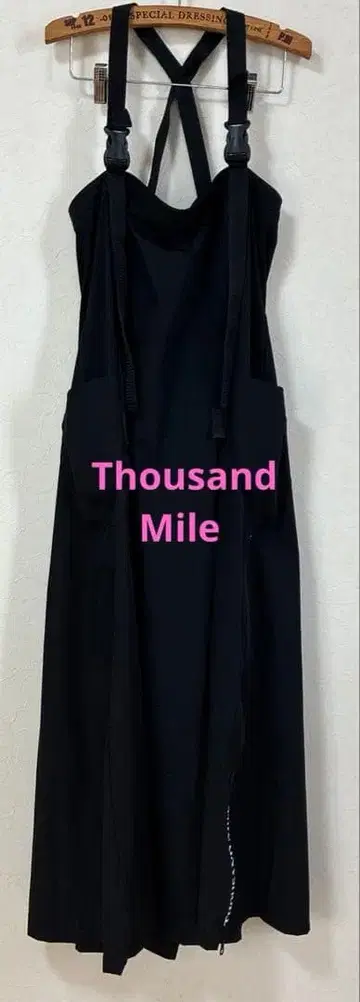 THOUSAND MILE 서스펜더 원피스 살로펫 블랙