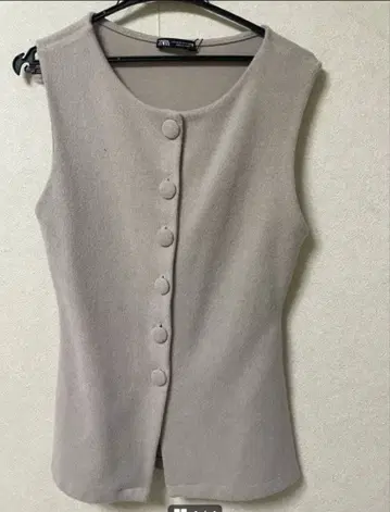 새상품 ZARA 그레이 베스트 M 사이즈 미사용
