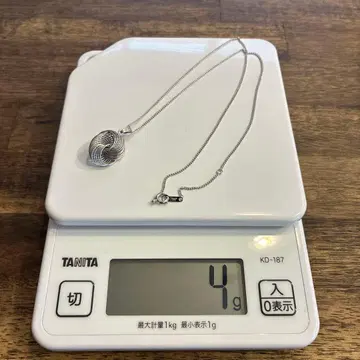 실버 컬러 소용돌이 모티브 목걸이 SILVER925 각인 있음