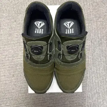 JADE 스니커즈 BOA 시스템 Vibram 밑창 카키