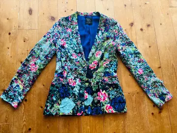 ZARA Trafaluc 꽃무늬 테일러드 자켓 S 사이즈