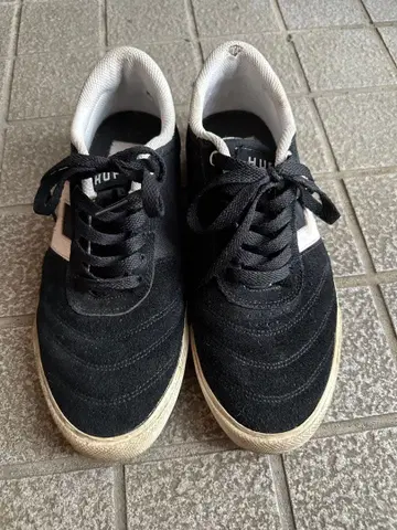 HUF 로우컷 스니커즈 블랙 스케이트 보드화