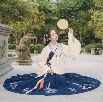 한복 상하의 세트 한푸 중국풍 자수 네이비 아이보리