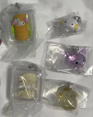 산리오 가챠가챠 크리스탈 메지루시 액세서리