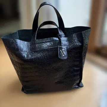 가격 인하했습니다 FURLA 토트백