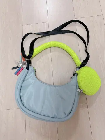 [ 새상품급 ] Cheek 네온 핸들 부착 2WAY 숄더백 바디백
