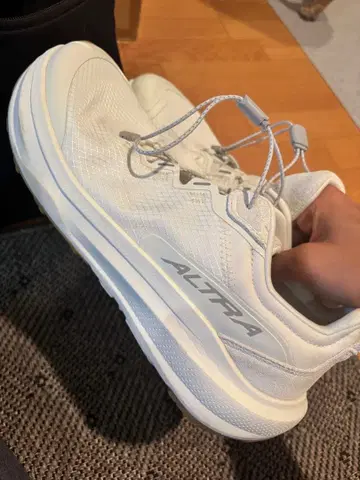 ALTRA 트레일 러닝화 화이트 28.5cm