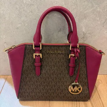 Michael Kors 시그니처 핸드백