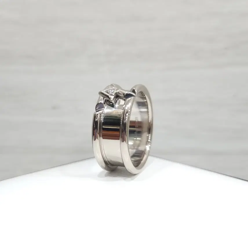 루이비통 LV 볼트 다이아몬드 링 18K 화이트골드 62호 Q9059H 사진 4