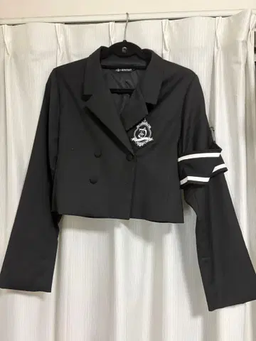 DimMoire 숏 기장 블레이저 자켓