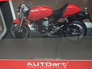 AUTOart 두카티 스포트 1000 레드